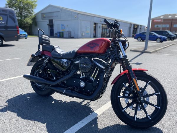 Harley-Davidson XL 883 N IRON 18